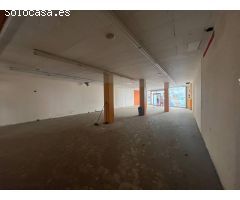LOCAL EN VENTA EN LA ZONA COMERCIAL DE LLANÇÀ!
