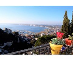 CASA CON VISTAS AL MAR CON UN APARTAMENTO INDEPENDIENTE