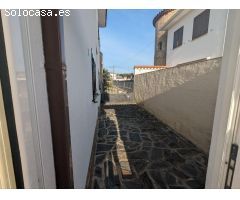 Casa con vista al canal, amarre de 13.5m y piscina privada en Empuriabrava