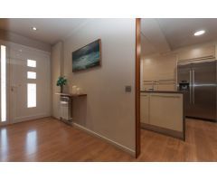 Casa con piscina privada a 5 a pie del centro de Roses!