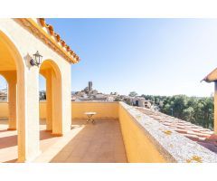 Amplia Casa Unifamiliar en Garriguella: Espacio, Comodidad y Encanto en la Costa Brava