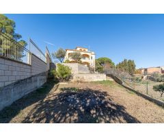Amplia Casa Unifamiliar en Garriguella: Espacio, Comodidad y Encanto en la Costa Brava
