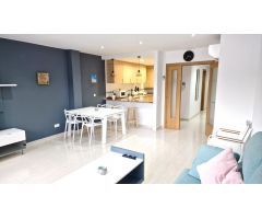 Duplex totalmente reformado a 250m de la playa - Roses