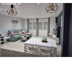 Duplex totalmente reformado a 250m de la playa - Roses