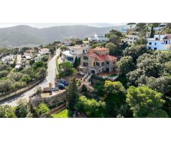 Exclusiva villa en Sa Riera, Begur, con vistas panorámicas a las Illes Medes