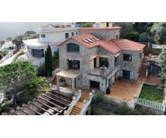 Exclusiva villa en Sa Riera, Begur, con vistas panorámicas a las Illes Medes