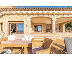 Casa con impresionantes vistas a la Bahía de Roses - Palau Saverdera
