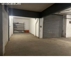 ???? Garaje Cerrado de 29 m² en el Corazón de Roses – ¡A Solo 5 Minutos de la Playa!