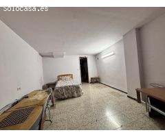 ¡OPORTUNIDAD ÚNICA! LOCAL EN ALQUILER CON COMPRA OBLIGATORIA EN EL CENTRO DE ROSES