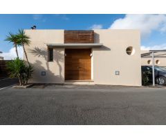 Exclusiva Villa de Lujo en Salobre Golf - Renovada y Lista para Disfrutar