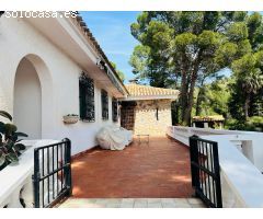 Chalet en Venta en la Nucia, Alicante
