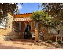 Chalet en Dos Hermanas finca rustica 1000mt Urbanización San Federico Echaguy