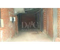 Local comercial de 82mt en el centro de Dos Hermanas, se puede hacer piso, apartamento