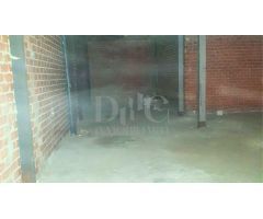 Local comercial de 82mt en el centro de Dos Hermanas, se puede hacer piso, apartamento