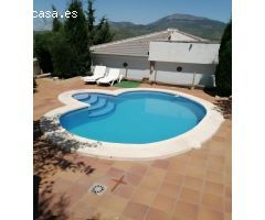 Chalet en Alquiler en Castillo de Locubín, Jaén