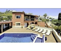 DLR 1708 - HERMOSA CASA EN VENTA DE 4 DORMITORIOS EN VENTA | ZONA SALOBREÑA