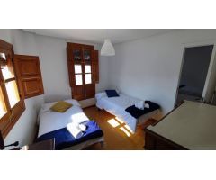 HERMOSA Y AMPLIA CASA EN EL ALBAICIN IDEAL PARA ESTUDIANTES