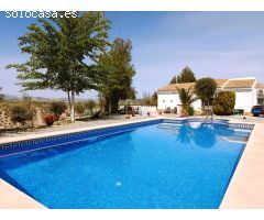 Villa en Venta en Freila, Granada