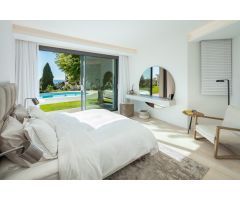 Villa de Inversión Llave en Mano con Vistas al Mar y Oasis Privado en Marbella Este