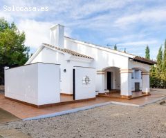 ¡Fantástico! Casa de 3 dormitorios y 2 baños en Los Altos de las Pala