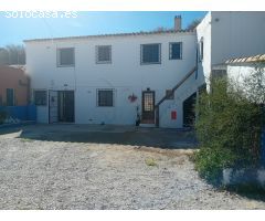 combinación de finca y casa cueva en Baza