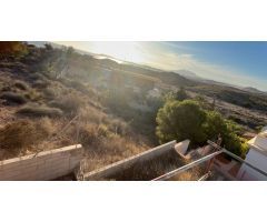 Parcela exclusiva en venta en ubicación prestigiosa con impresionantes vistas al mar