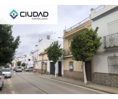 CASA EN VENTA EN CALLE CARMONA