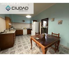 MAGNIFICA VIVIENDA DE PLANTA BAJA EN CALLE PESCADEROS !