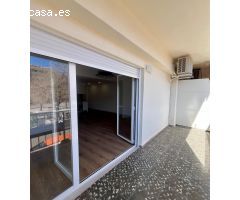 Se Vende Piso Recientemente Reformado en la Plaza del Sol!