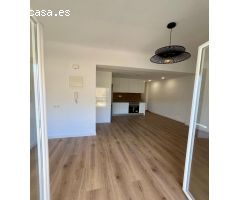 Se Vende Piso Recientemente Reformado en la Plaza del Sol!