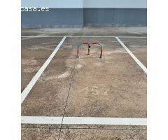 ¡Oportunidad única! Venta de 9 plazas de parking en la exclusiva urbanización Canales de Veneziola e