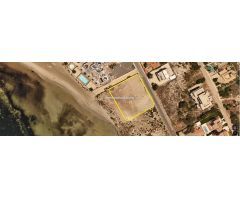 Oportunidad única: Impresionante parcela de 1.318m² en primera línea del Mar Menor