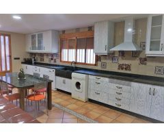 Chalet en Venta en Requena de Campos, Valencia