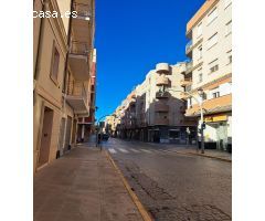 Amplia cabina de garaje en alquiler en pleno centro de Requena