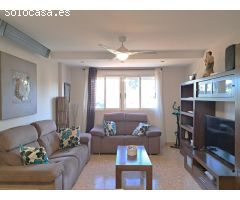 Bonito piso de 3 dormitorios y 2 baños para entrar a vivir con plaza de garaje.