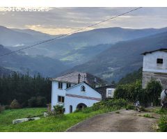 CASA, CAPILLA Y FINCA EN LOREDO EN VENTA