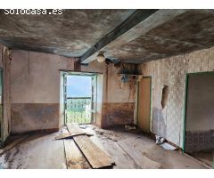 CASA, CAPILLA Y FINCA EN LOREDO EN VENTA