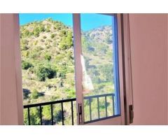 Casa en venta centro de Tolox