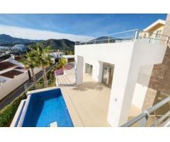 VILLA EN PUERTO DEL CAPITÁN, BENAHAVÍS (MÁLAGA)