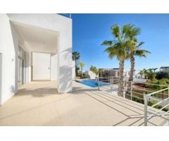 VILLA EN PUERTO DEL CAPITÁN, BENAHAVÍS (MÁLAGA)