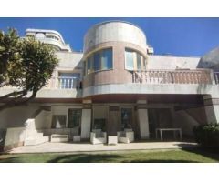 DÚPLEX DE GRAN LUJO EN PUERTO BANÚS EN 1ª LÍNEA DE PLAYA