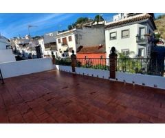 GRAN CASA EN CENTRO DE MONDA