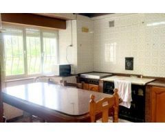 ¡Gran casa en Coaña con impresionante finca! ¡Ideal inversores!