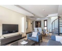 ÁTICO DÚPLEX 1ª LÍNEA DE PLAYA EN BAHÍA DE LA PLATA, ESTEPONA