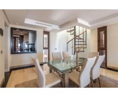 ÁTICO DÚPLEX 1ª LÍNEA DE PLAYA EN BAHÍA DE LA PLATA, ESTEPONA