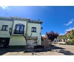 BAJO EN VENTA CON PEQUEÑO TERRENO EN VEGA DE SARIEGO