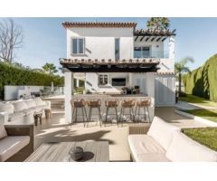 Una exquisita residencia independiente en Nueva Andalucía - Marbella - Costa del sol