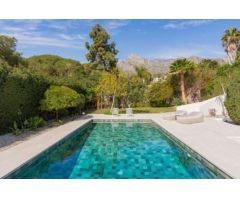 Elegante villa con vistas panorámicas al mar en Nagüeles, Marbella-Costa del Sol