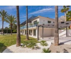 Elegante villa con vistas panorámicas al mar en Nagüeles, Marbella-Costa del Sol