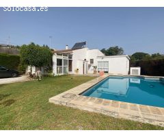 Finca para reformar al lado del mar en Estepona